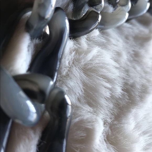 Mini Faux Feather Handbag - Picture 3 of 4